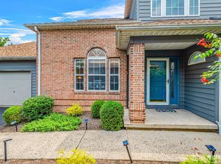 5 Fairway Blvd, Monroe Township, NJ 08831