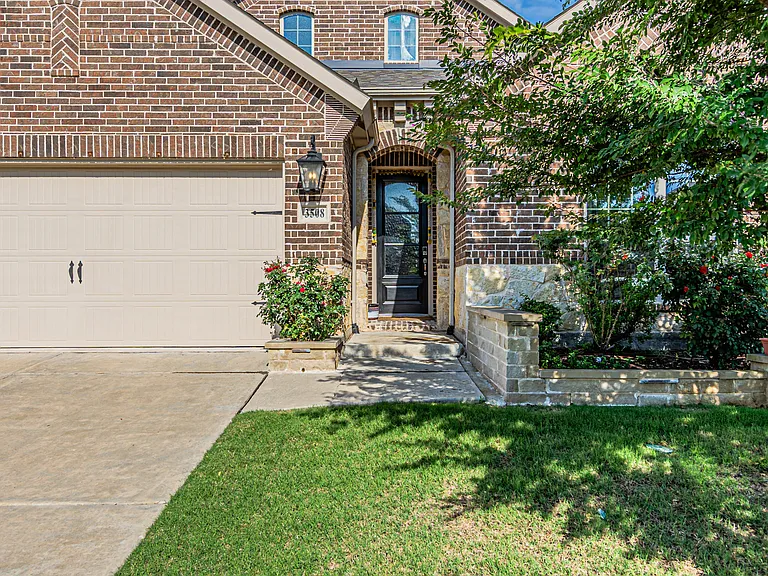 3508 Crescent Ln — Photo 4