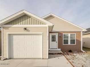 5736 Aurora Pl, Sylvania, OH 43560