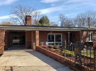 909 Cypresstree Dr, Capitol Heights, MD