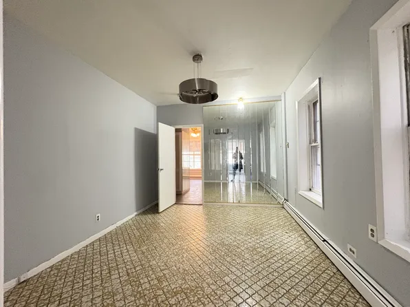 113 Baldwin Avenue image 2 of 6