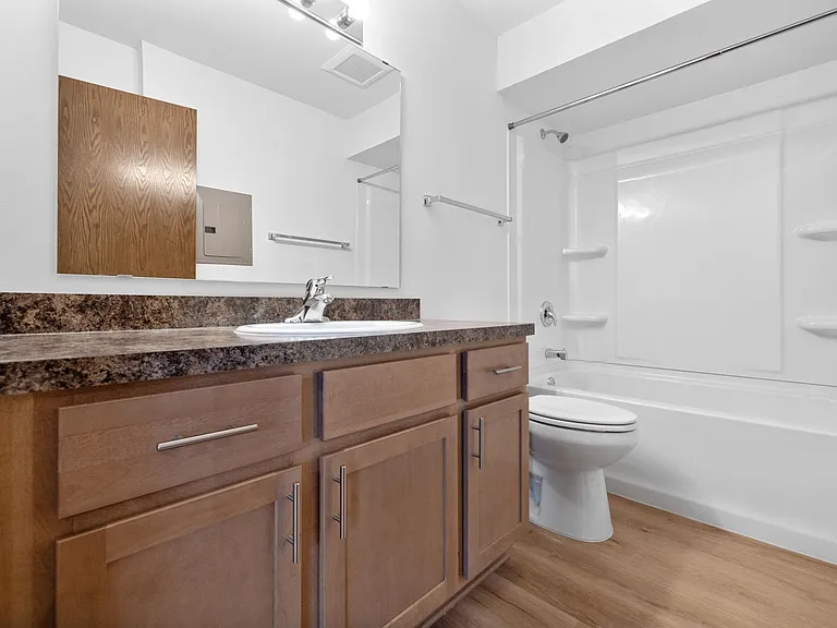 W63N14262 Washington Ave #81 — Photo 14