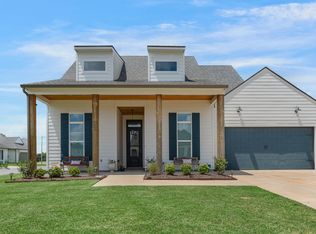 101 Sleeply View Dr, Broussard, LA 70518