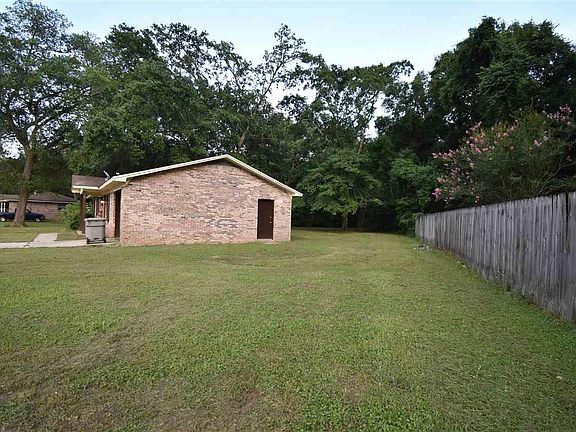 2nd image of 6439 Arlingwood Dr