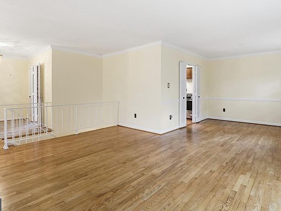 5th image of 1387 Kimblewick Rd