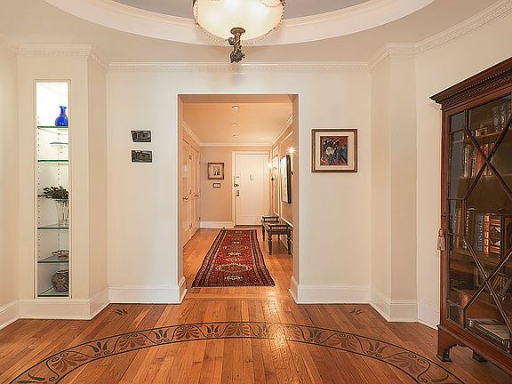 4th image of 315 E 80th St #6AB