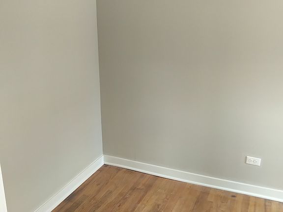 5th image of 3248 N Pulaski Rd #305