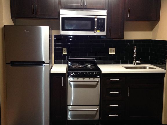 2nd image of 3025 NE 137th St #403B