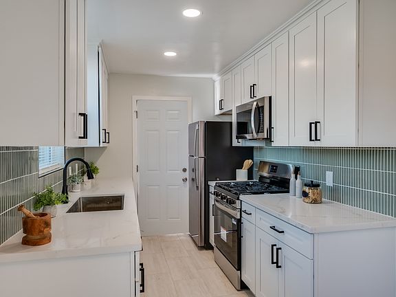 3rd image of 5213 Naranja St #5213