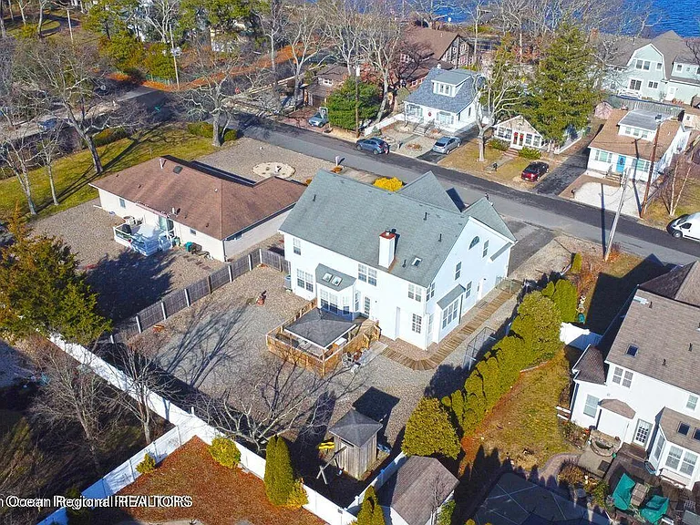 505 Buhler Ave — Photo 3