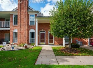 52219 Heatherstone Ave, Macomb, MI 48042