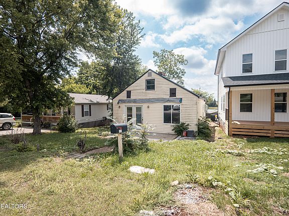 2nd image of 722 Belleaire Ave