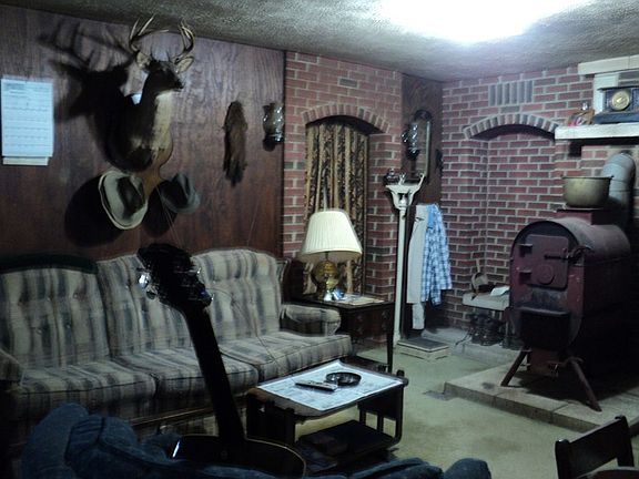 2nd image of 21 Helvetia St