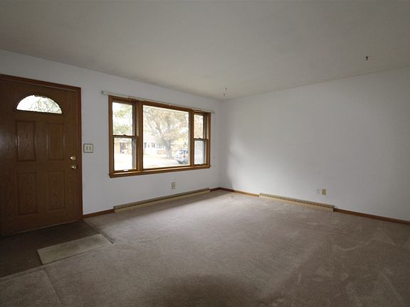 2nd image of 6205 Browns Pkwy