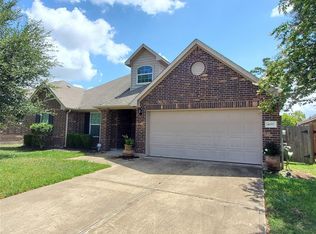 4057 Conifer Dr, Dickinson, TX 77539