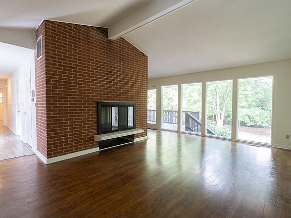 4th image of 1507 Rosewood St