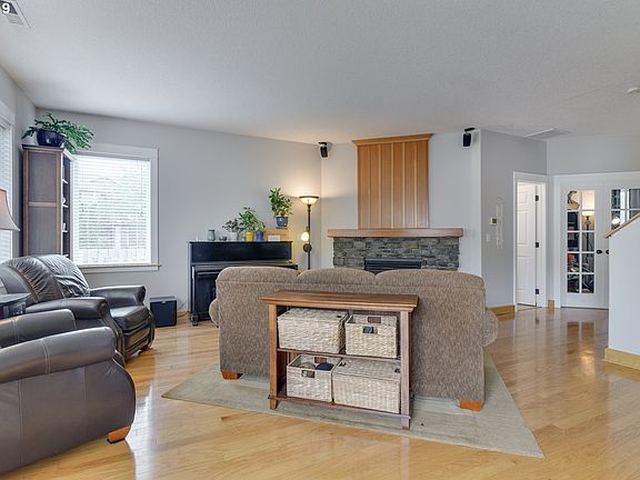 5th image of 18501 SE 44th Ln