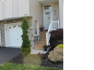 2105 Rockledge Ct, Wappingers Falls, NY 12590
