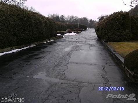 3rd image of 2727 S Lakeshore Dr APT H-31