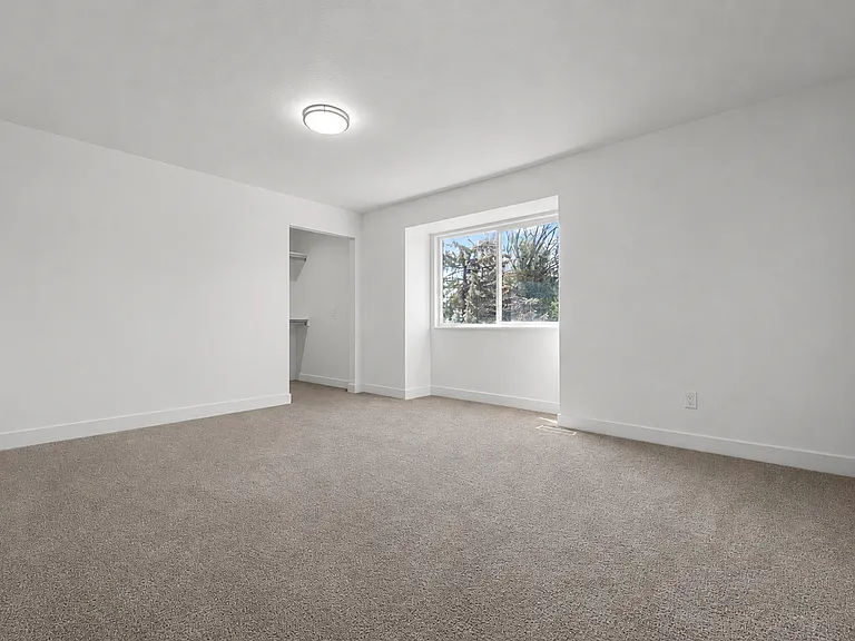 509 S Mansfield Ave — Photo 10