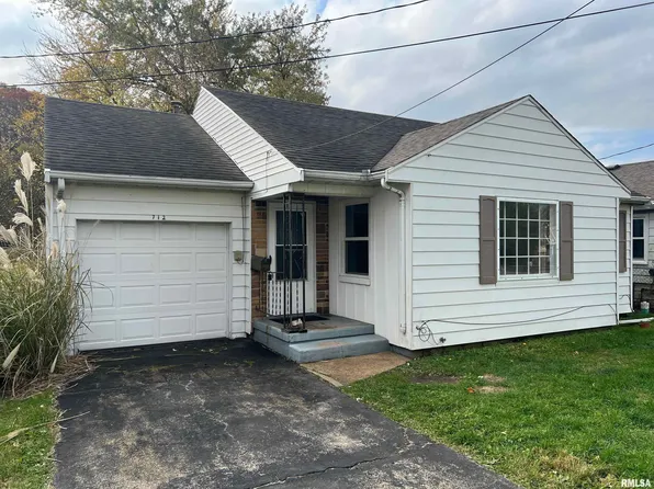712 Meadow Ave, East Peoria, IL 61611