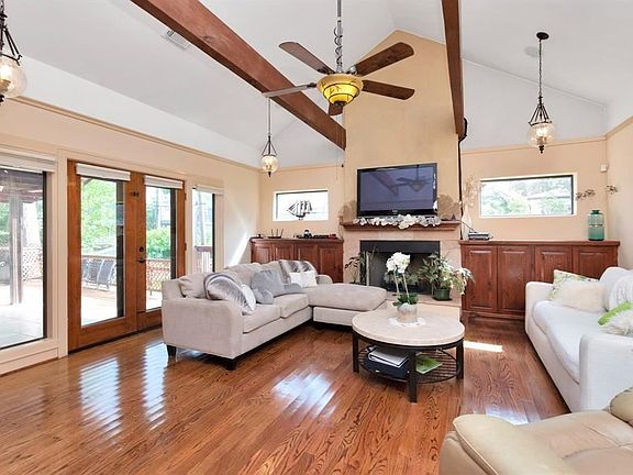 4th image of 1135 Wynnwood Ln