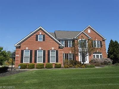 1st image of 7434 Capilano Dr