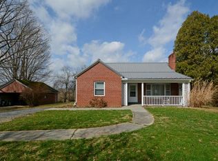 15637 Seneca Trl N, Lewisburg, WV 24901
