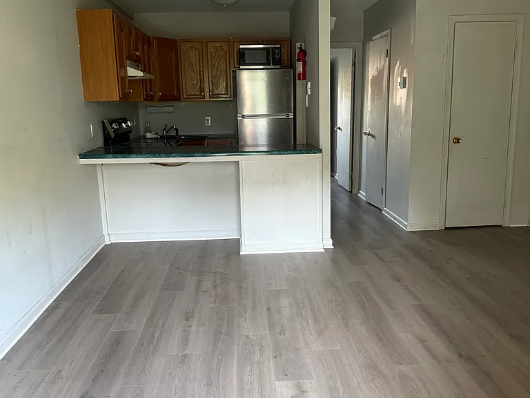 150 Pikeland Ave #2 — Photo 1