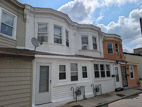 349 N Ocean Ave Photo 1