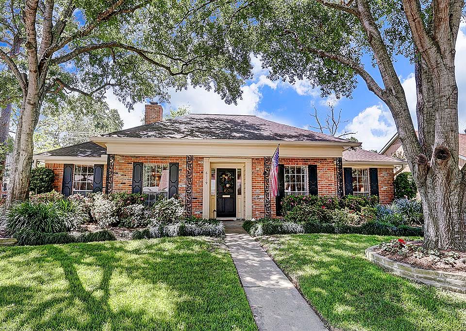 1st image of 6119 Autumn Forest Dr