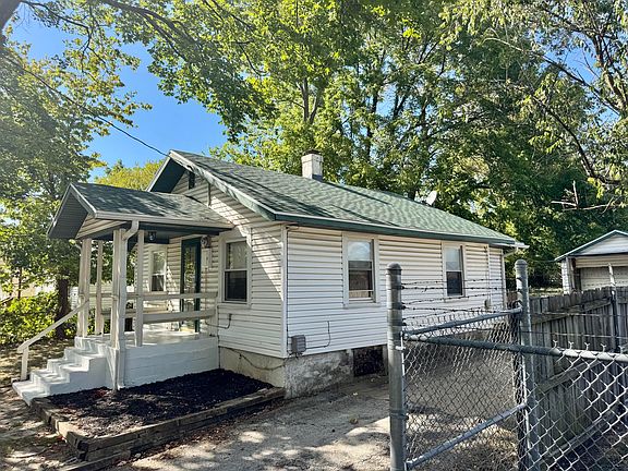 3rd image of 1411 W Lynn Street