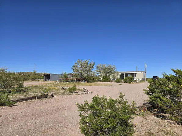 59 Aztec Cir, Polvadera, NM 87828