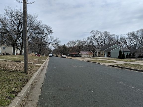 5th image of 735 7th St W