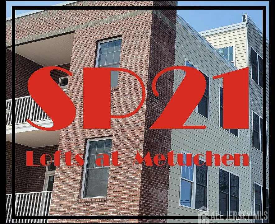 21 Station Pl #206