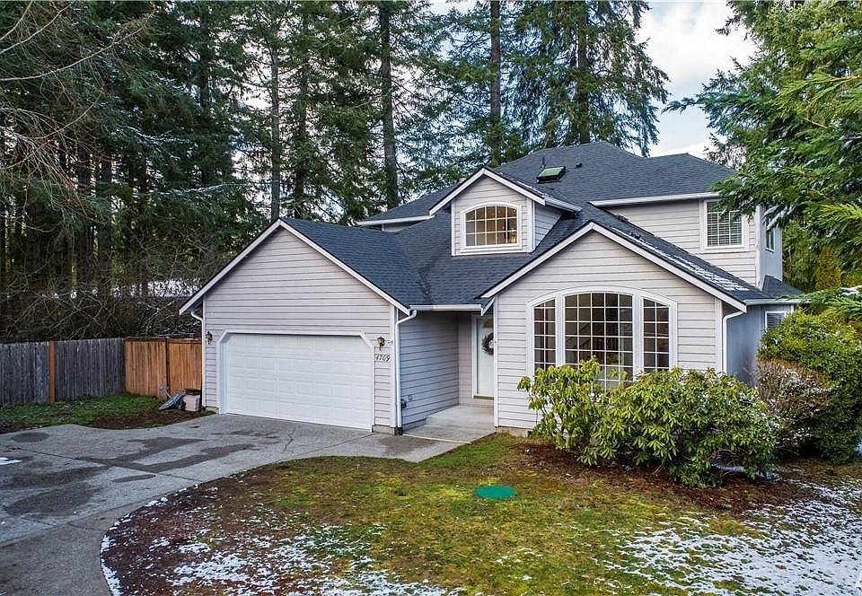 1st image of 4709 SE Rosemount Ct