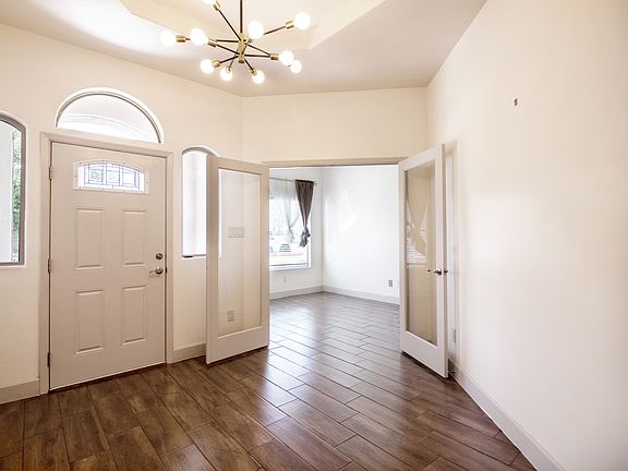 3rd image of 1000 Jasmine Dr