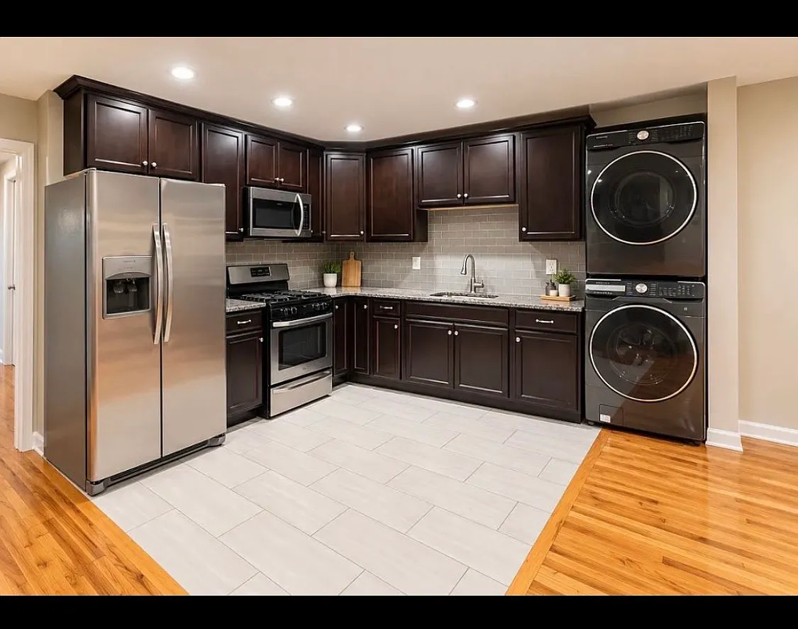 3 bed, 1000 sqft, $3,500 — Photo 1
