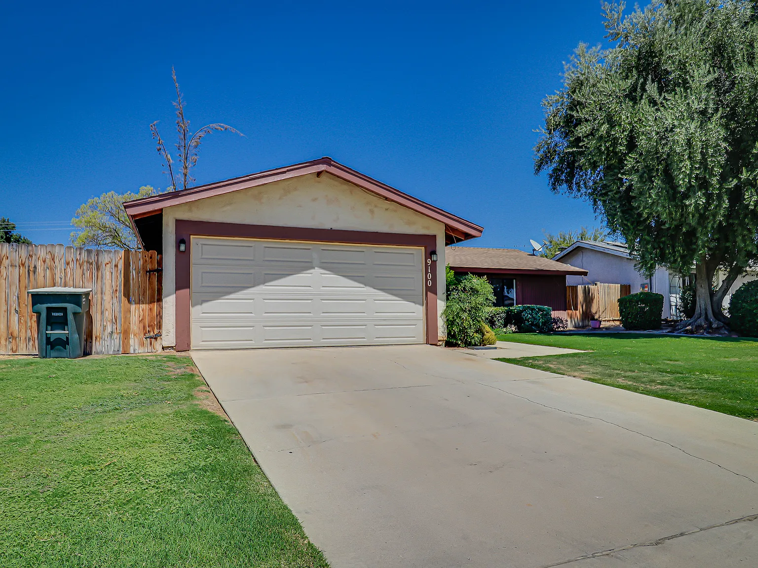 3 bed, 1218 sqft, $2,100 — Photo 3