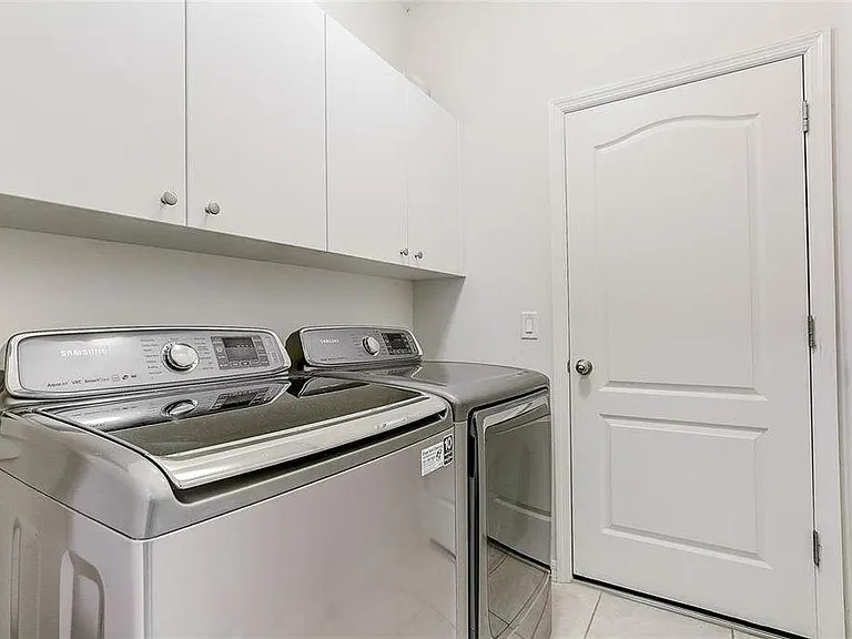 12244 Longview Lake Cir — Photo 3