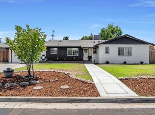 5772 E Bernadine Dr, Fresno, CA 93727