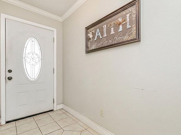 5th image of 3601 SE 29th Ave