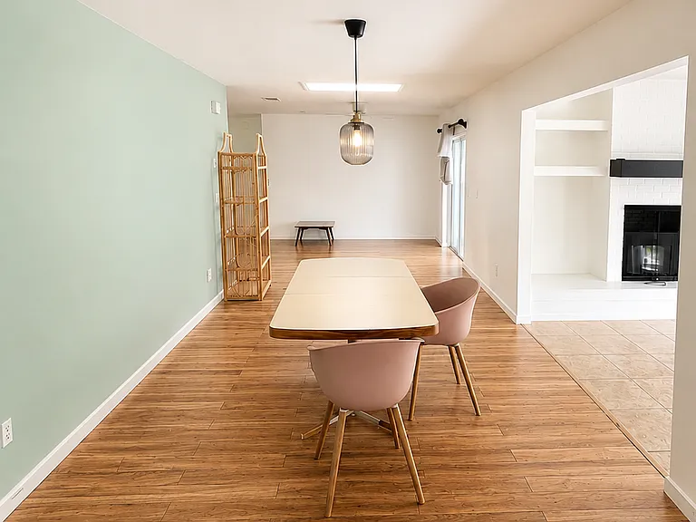 534 Sevilla Dr — Photo 3