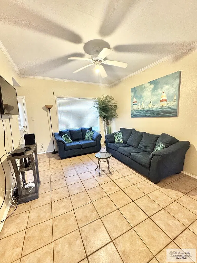 2 bed, 2.5 bath, 1126 sqft, $2,500 — Photo 2
