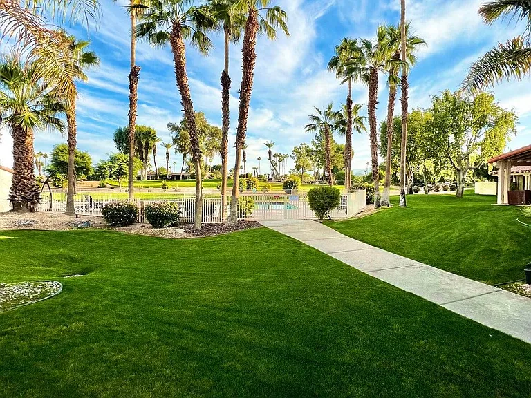 79115 Bermuda Dunes Dr — Photo 36