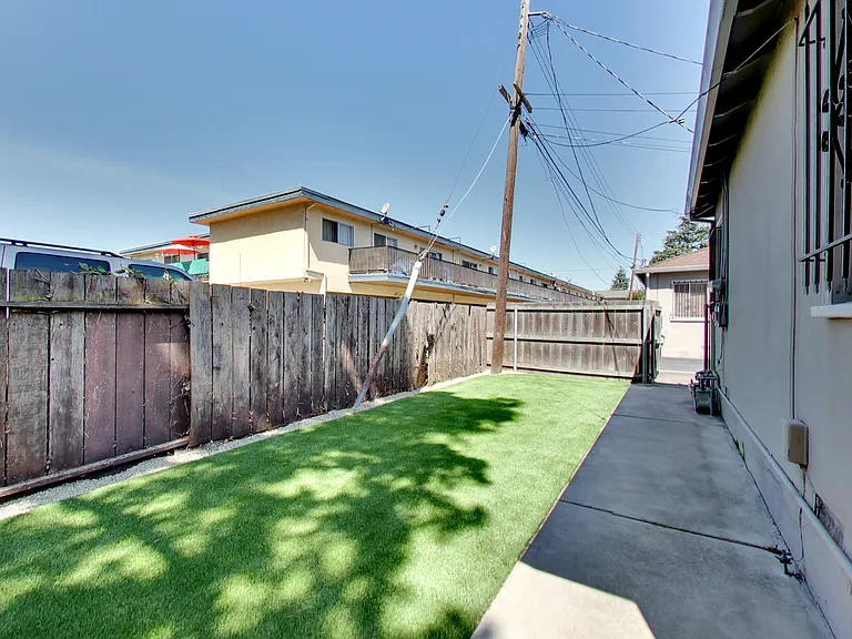 1500 162nd Ave — Photo 19