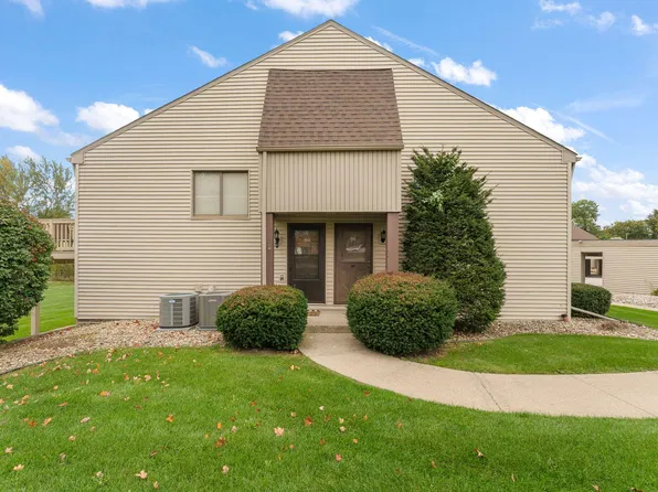 953 Millpond Rd, Valparaiso, IN 46385