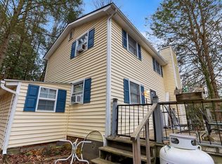 212 Creekside Dr, Dugspur, VA 24325