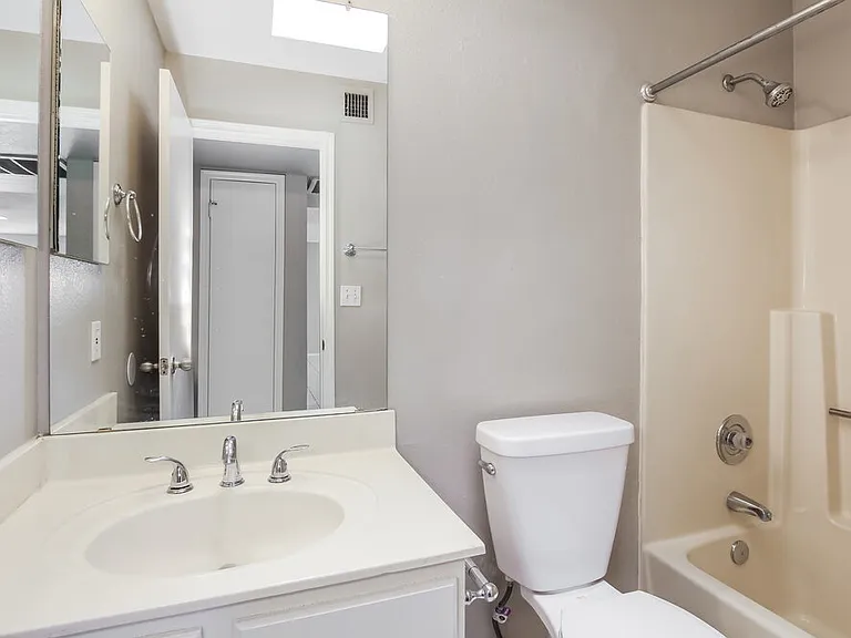 630 E Jensen St #114 — Photo 14