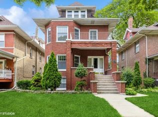 224 N Austin Blvd, Oak Park, IL 60302